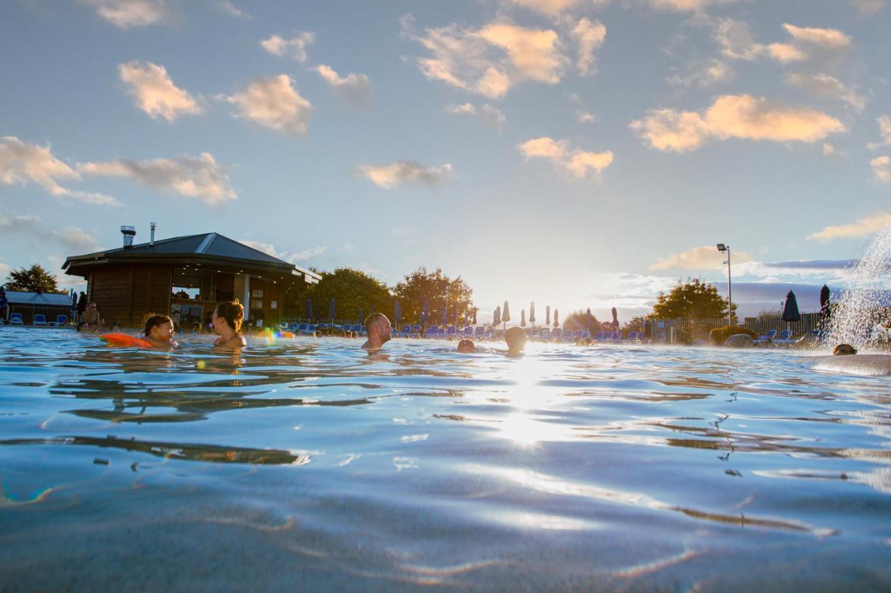 Lake Taupo Holiday Resort Bagian luar foto